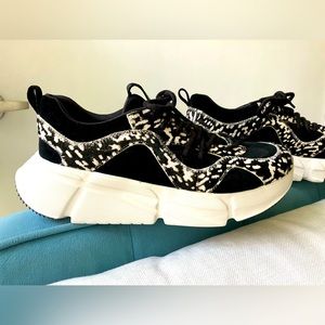 Ugg Speckled Calle Lace-up Sneaker